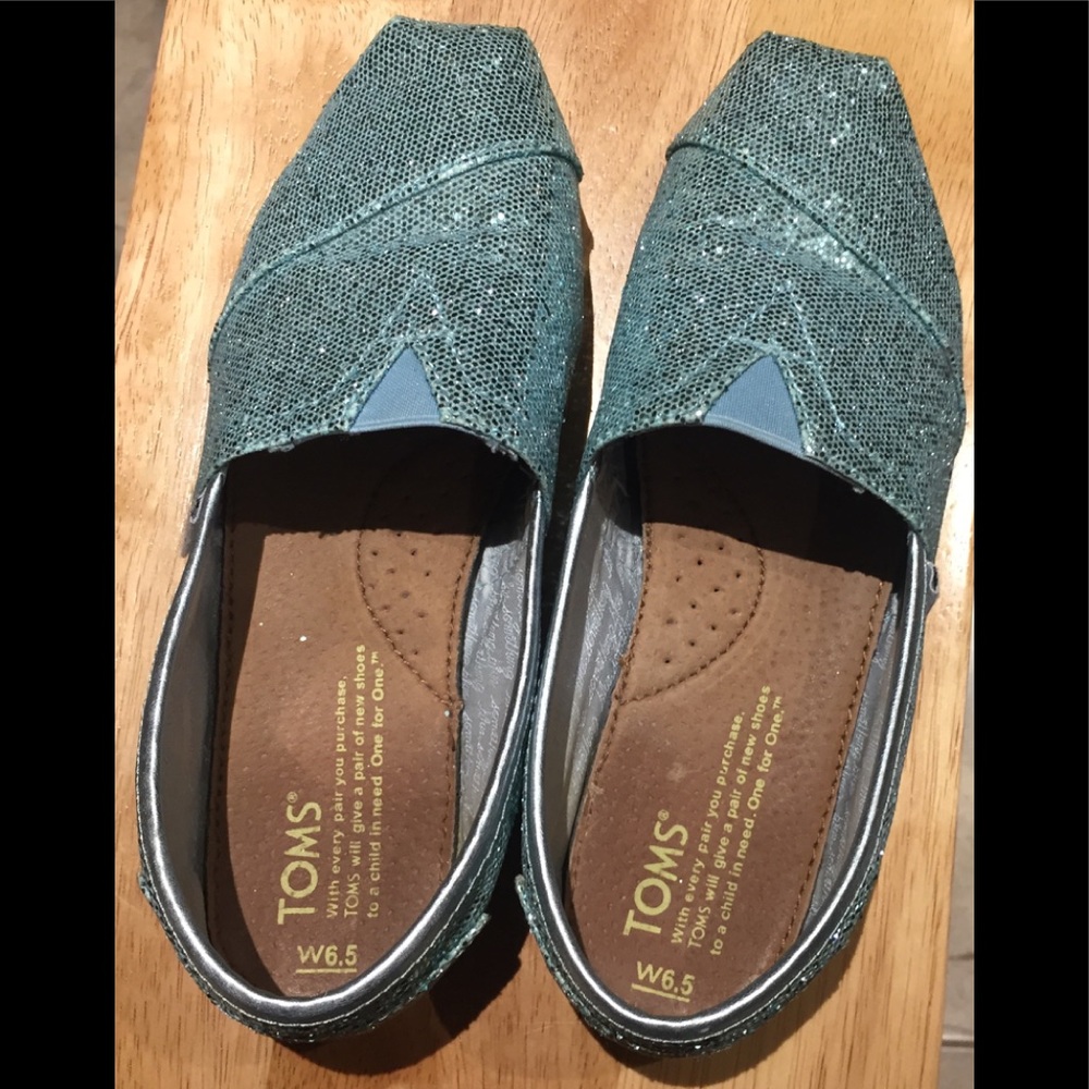 Glitter TOMS flats
